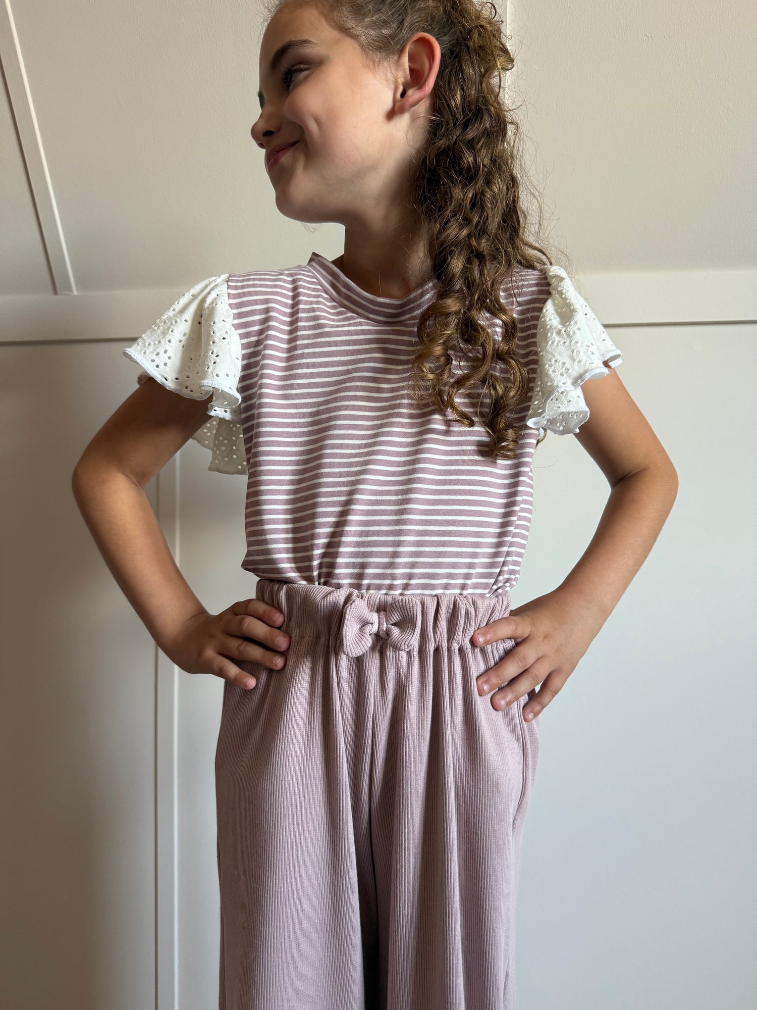 Wide-leg ribstof broek roze | By Isèle