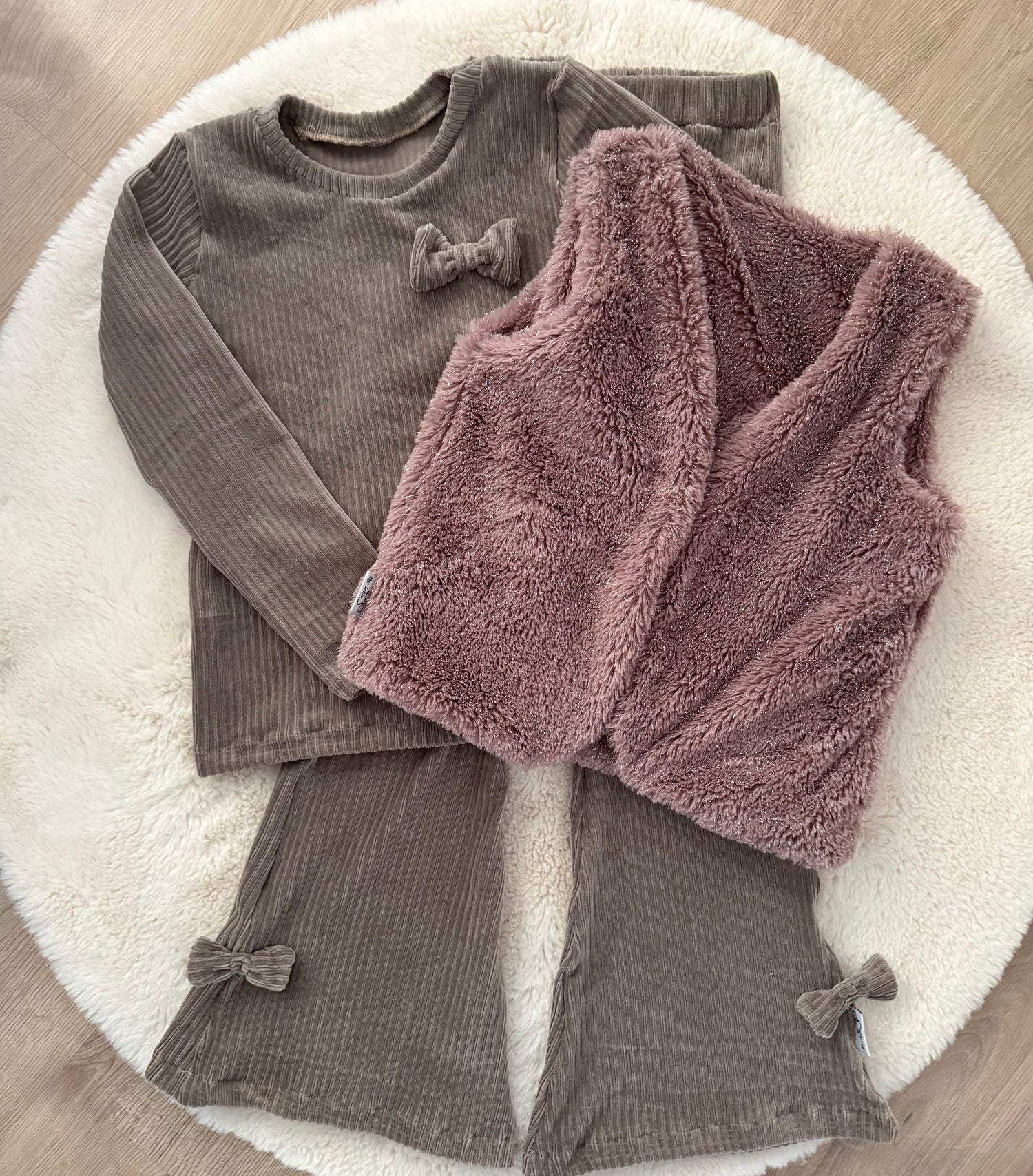 By Isèle Mysterybox M of L