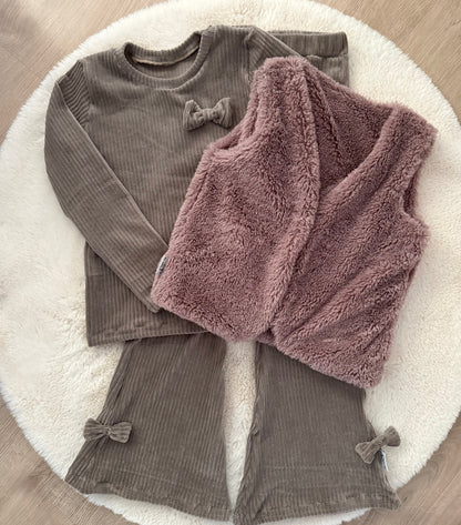 By Isèle Mysterybox M of L