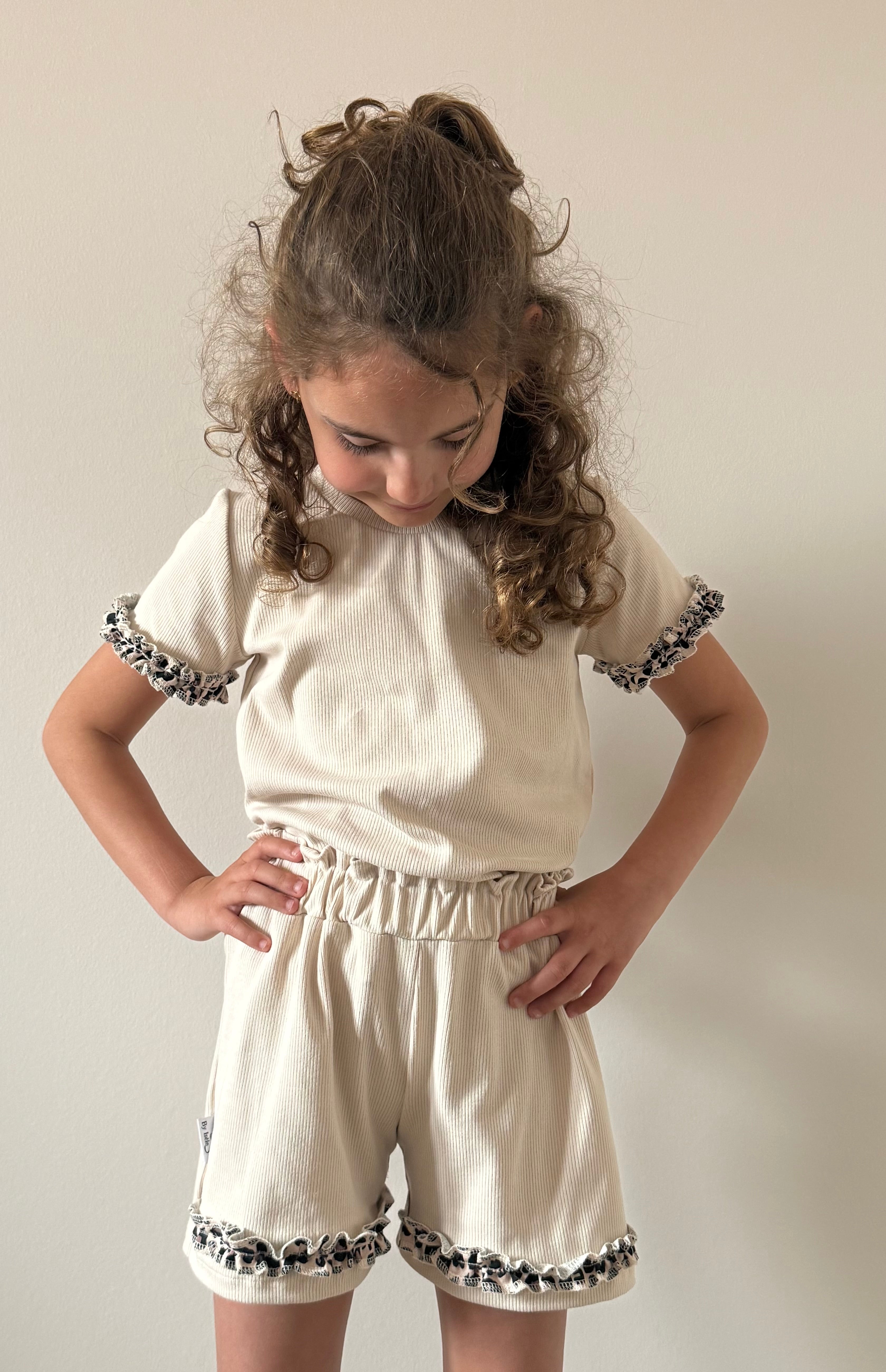 Handgemaakt meisjesshirt zand | Touch of luipaard