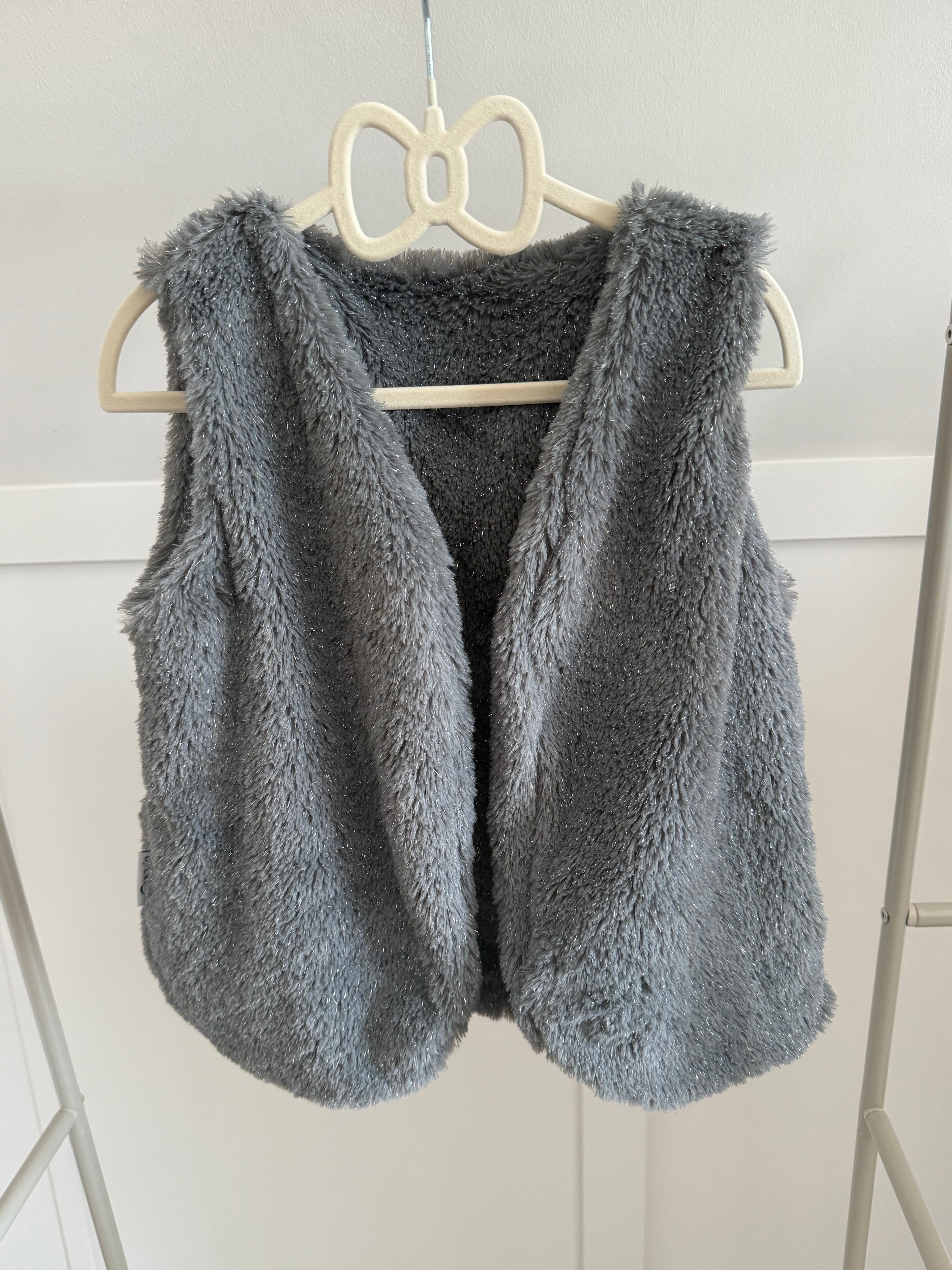 Gilet grijs/zilver maat 128
