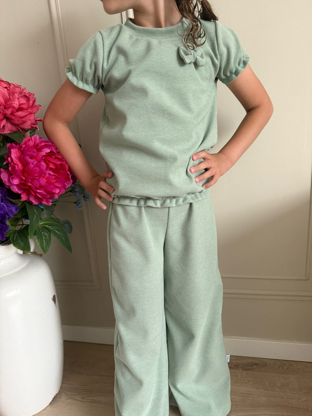 Livia shirt – zachtgroen brushed rib (limited edition)