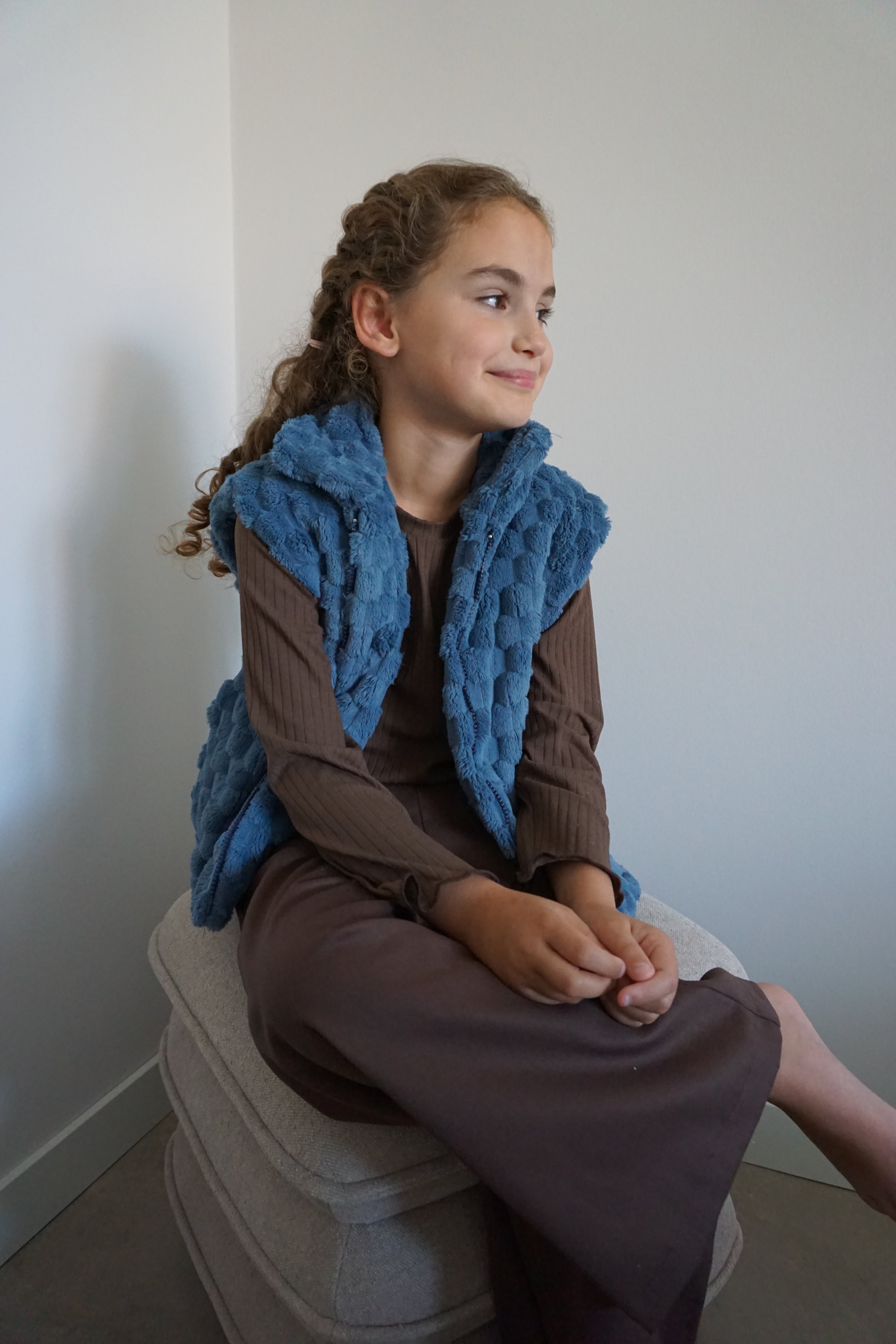 Blauwe faux fur bodywarmer meisjes met rits