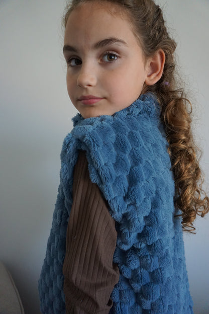 Blauwe faux fur bodywarmer meisjes met rits