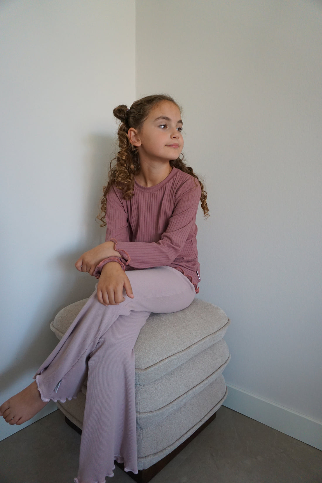 Roze rib flared broek meisjes met rolzoom