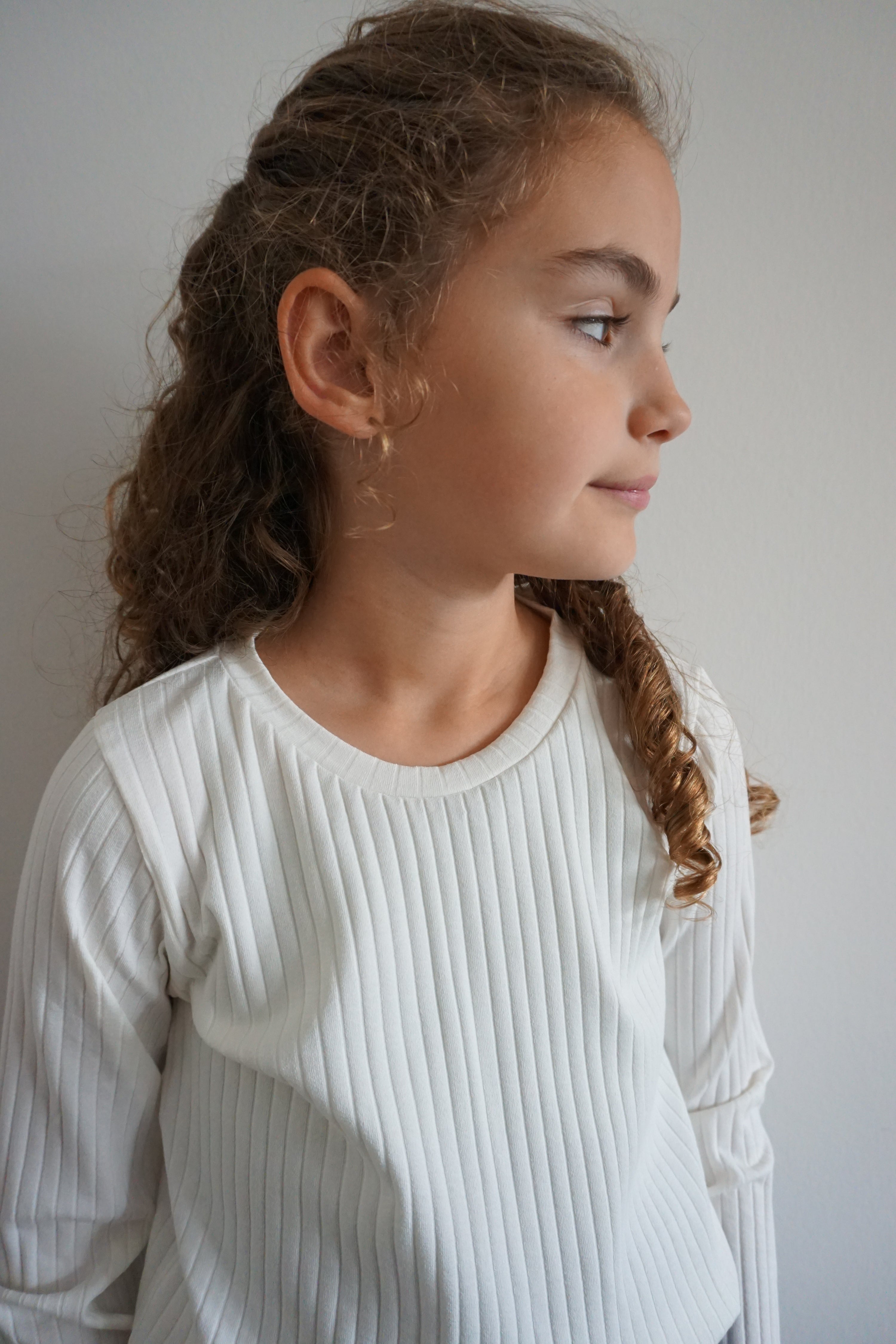Ecru ribshirt meisjes met rolzoom